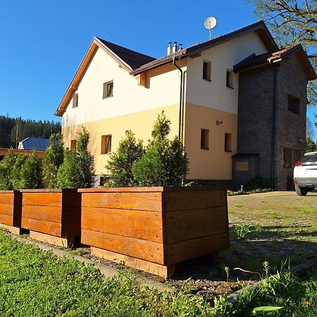 Vila Pohoda Javorniky S Rozlahlym Pozemkom Makov Luaran gambar