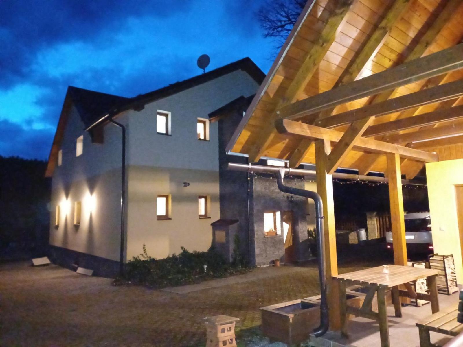 Vila Pohoda Javorniky S Rozlahlym Pozemkom Makov Luaran gambar